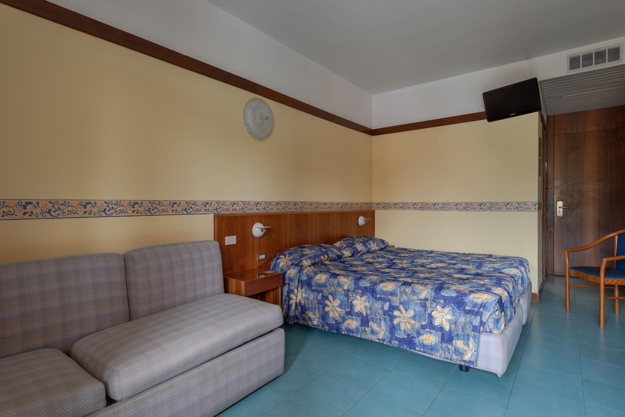 גארדה Hotel Royal מראה חיצוני תמונה