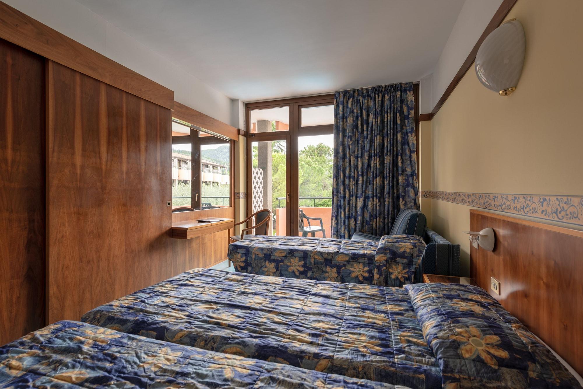 גארדה Hotel Royal מראה חיצוני תמונה