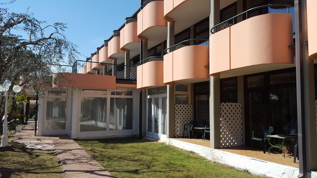 גארדה Hotel Royal מראה חיצוני תמונה