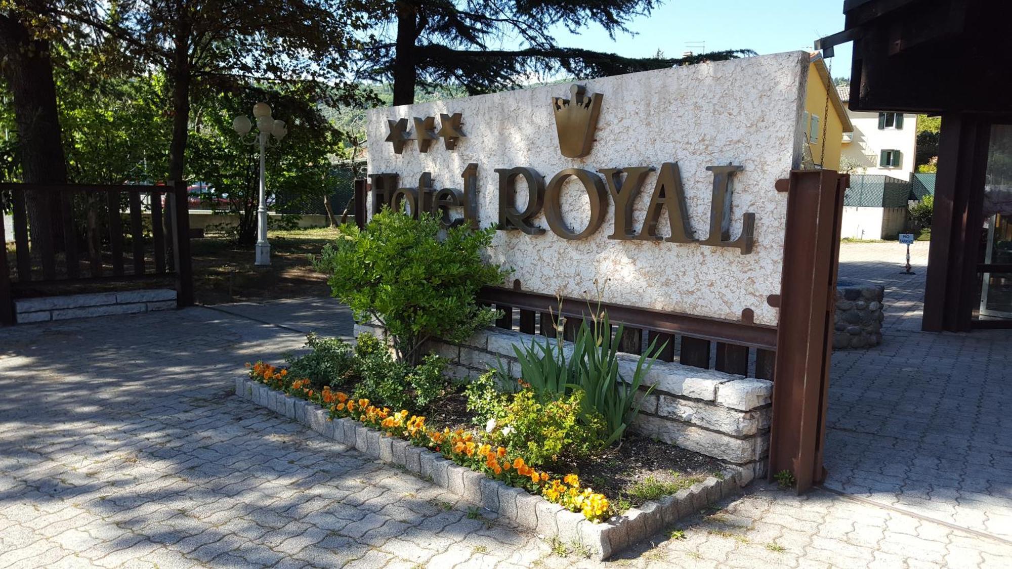 גארדה Hotel Royal מראה חיצוני תמונה
