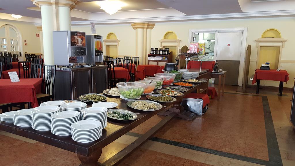 גארדה Hotel Royal מראה חיצוני תמונה