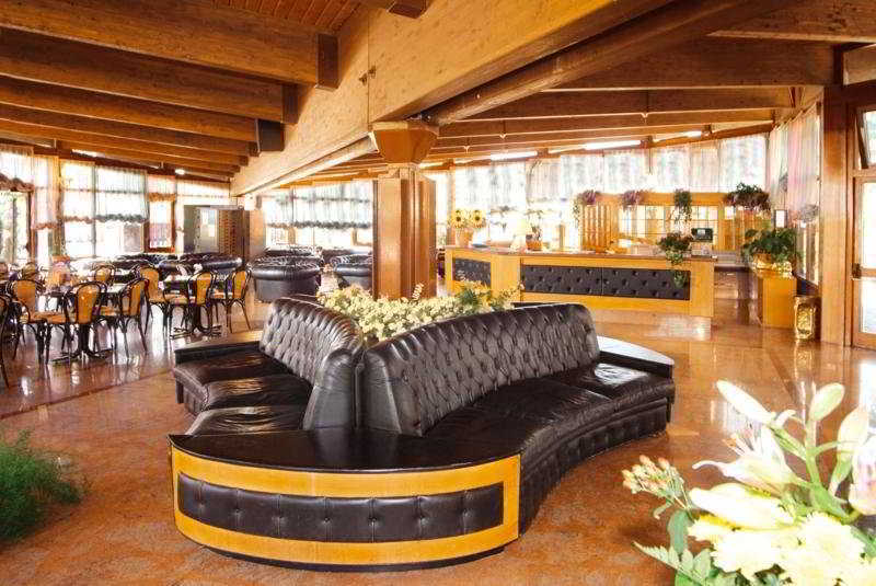 גארדה Hotel Royal מראה חיצוני תמונה